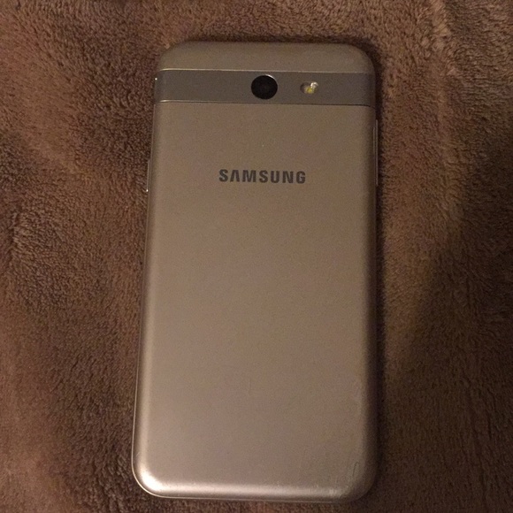 Samsung - Picture 2 of 4